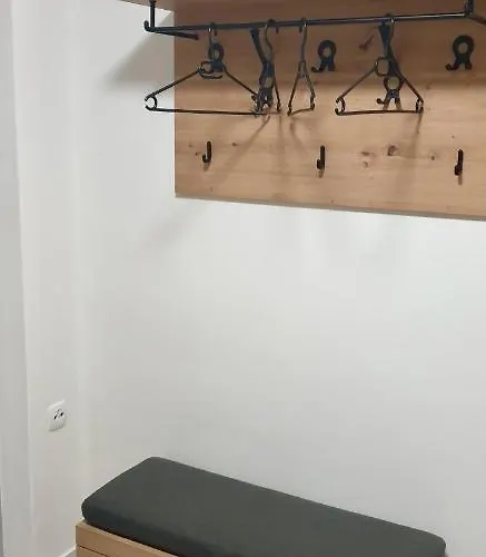 Apartman Apartma Sivi Zako *